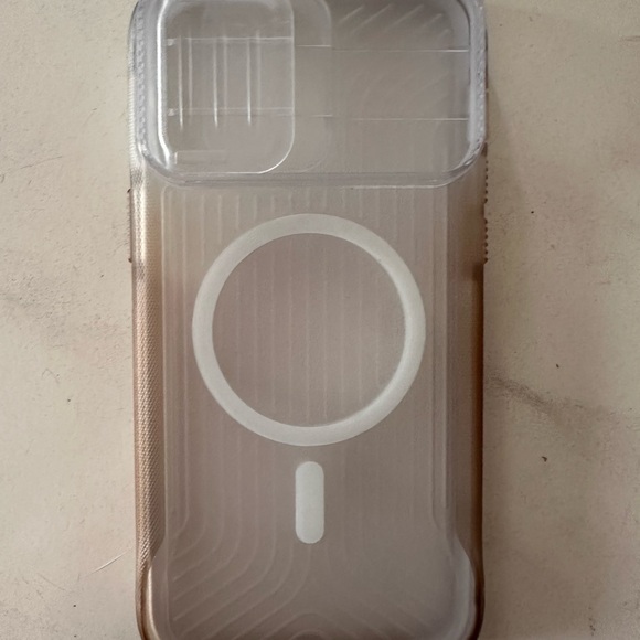 Tech21 FlexMax iPhone 14 Pro case with camera lens protector - Picture 5 of 10